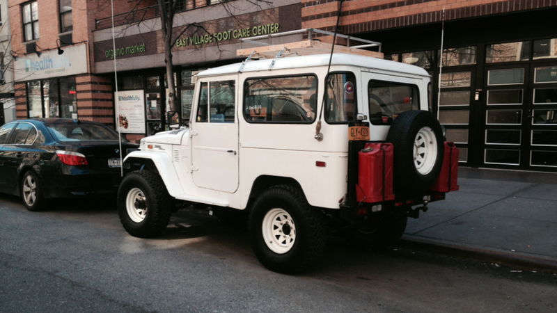 Illustration for article titled You Can Cruise Through A Safari With This Land Cruiser